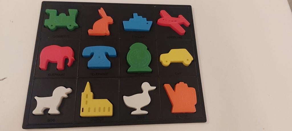Plastic puzzel 12 stukjes met Engelse woorden, Ophalen of Verzenden, 10 tot 50 stukjes, Zo goed als nieuw
