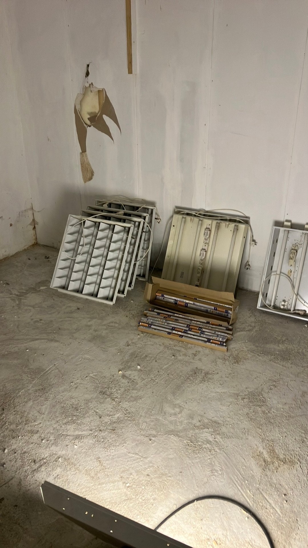 Lichtbakken systeemplafond, Ophalen, Gebruikt, Minder dan 50 watt, Lamp met armatuur