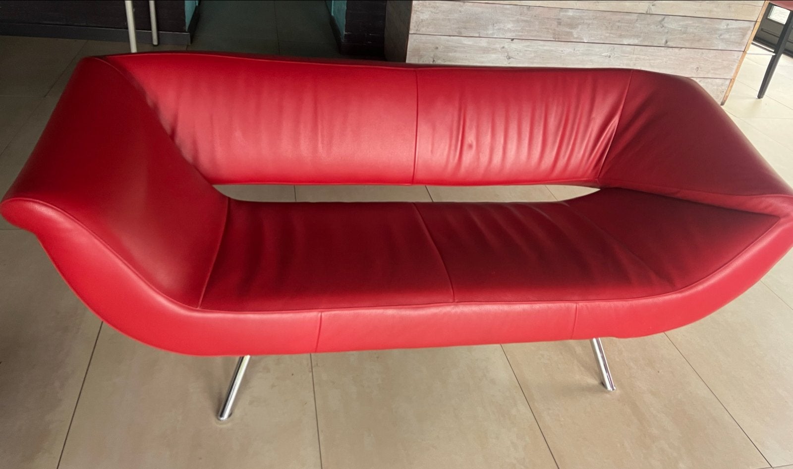 Stijlvolle rode Leolux designbank - Arabella 2,5 persoons, Ophalen, Gebruikt, Tweepersoons, 200 tot 250 cm
