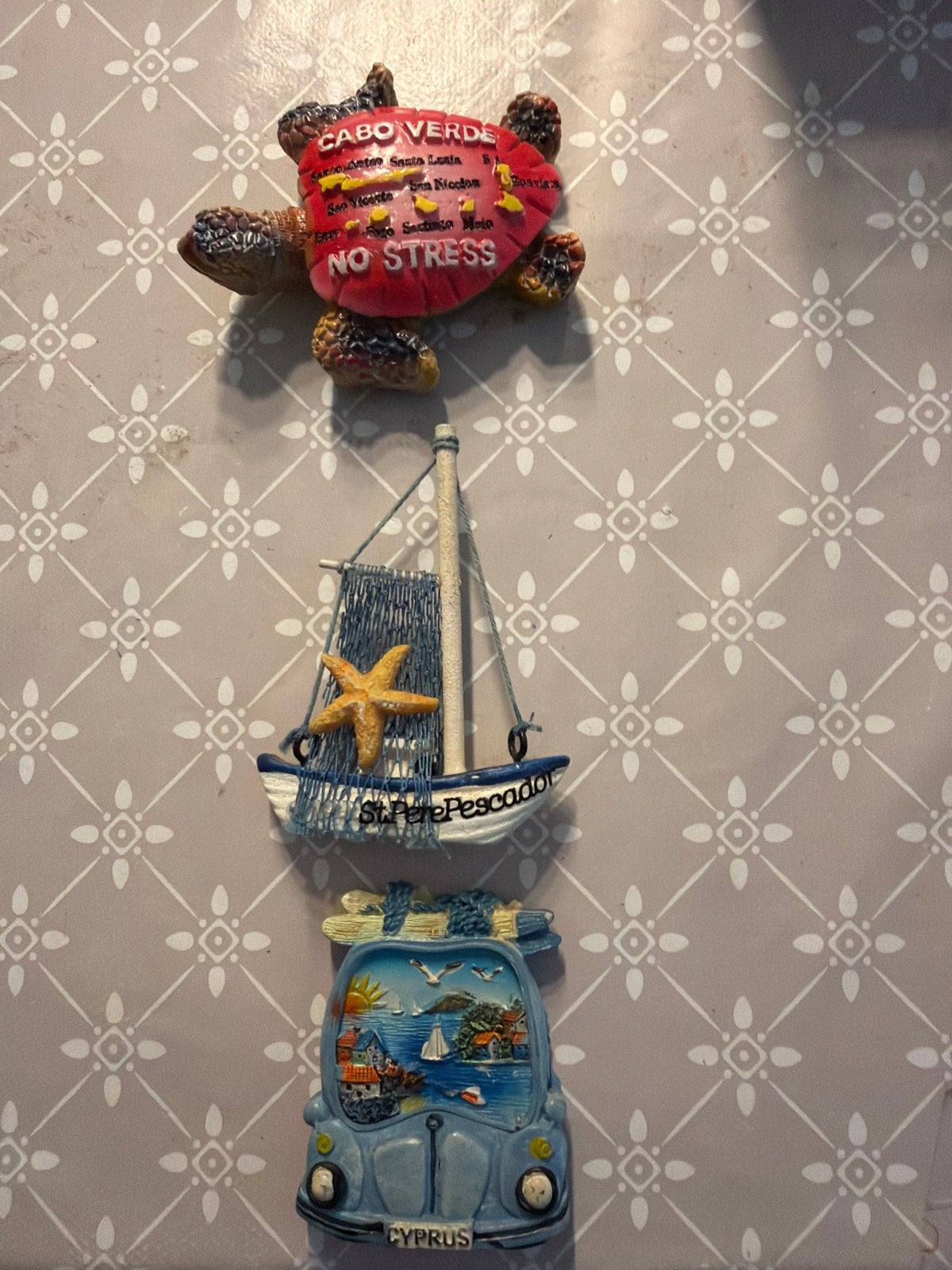 Set van 3 decoratieve magneten: Kaapverdië, Cyprus, Spanje, Verzamelen, Ophalen of Verzenden, Zo goed als nieuw