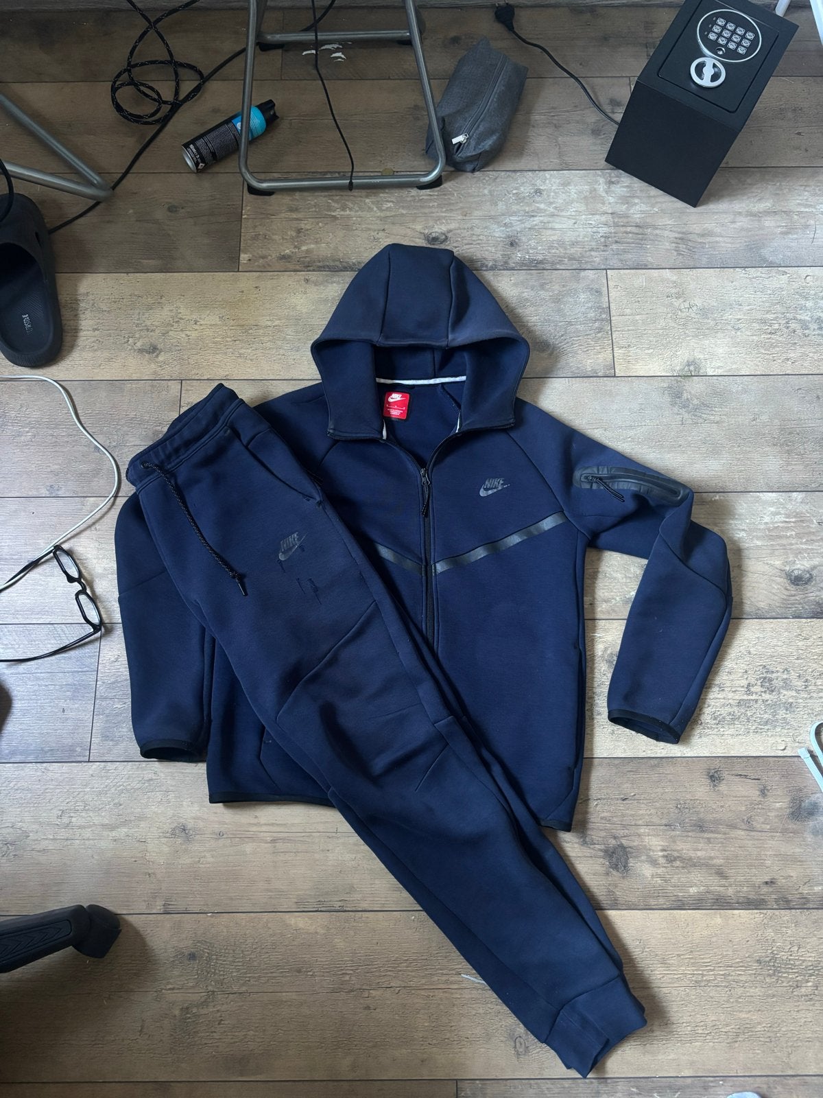 Nike Tech Fleece Trainingspak - Marineblauw Maat M, Kleding | Heren, Ophalen of Verzenden, Gedragen, Maat 48/50 (M), Blauw