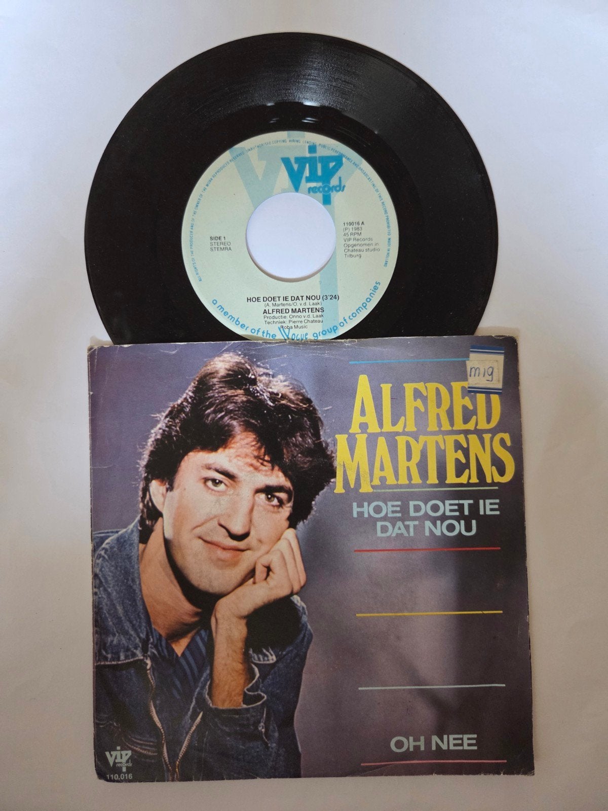 Alfred Martens - Hoe doet ie dat nou, Ophalen of Verzenden, Gebruikt, Nederlandstalig