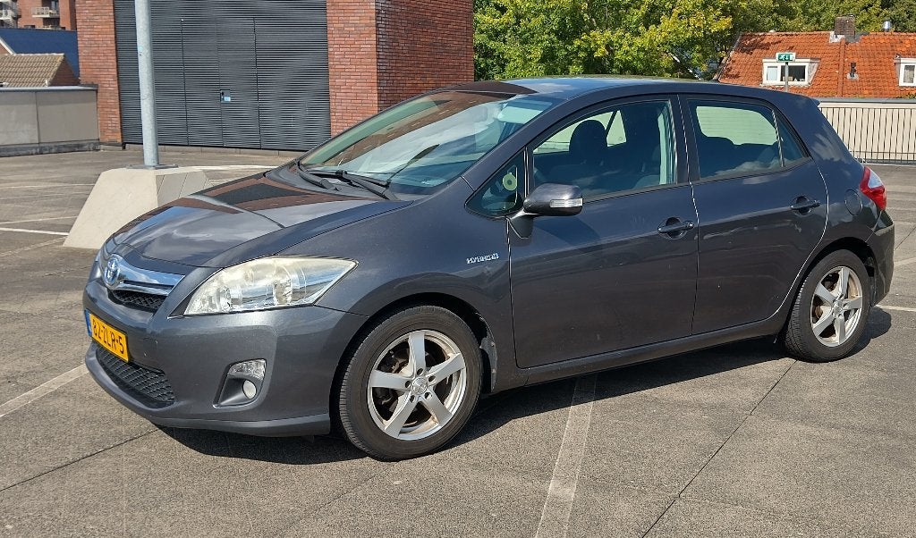 APK 1 jaar geldig! Toyota Auris 2013 - hybride 136PK, Auto's, Toyota, 136 pk, 4 cilinders, 49 €/maand, Origineel Nederlands
