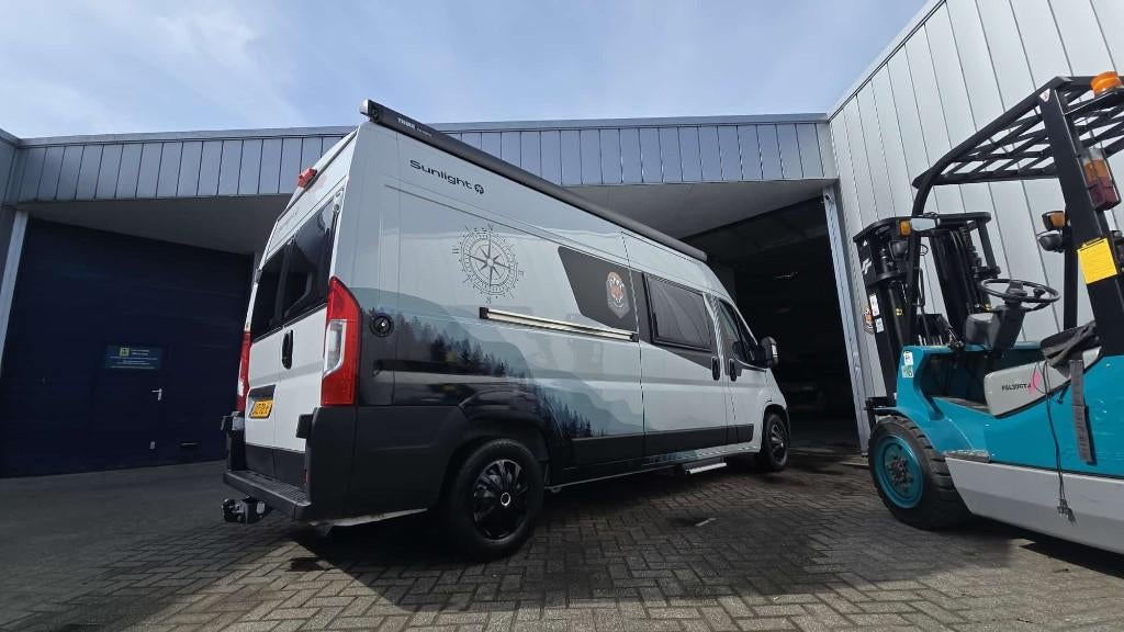 Camper huren 2026 Sunlight Cliff 600 Off grid buscamper