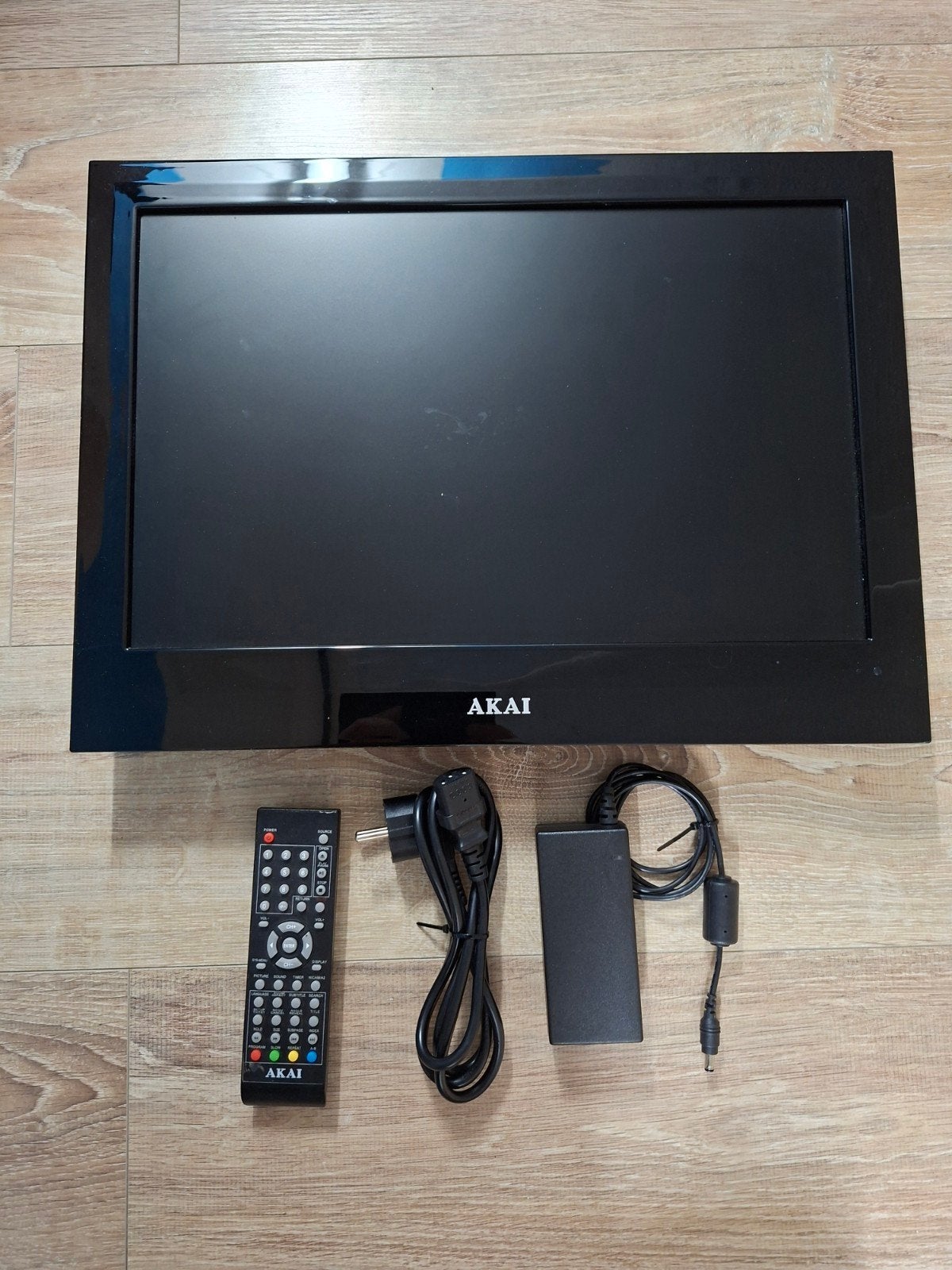 12 Volt TV met DVD voor Camper / Caravan / Boot (Akai), 50 Hz, HD Ready (720p), 40 tot 60 cm, Ophalen