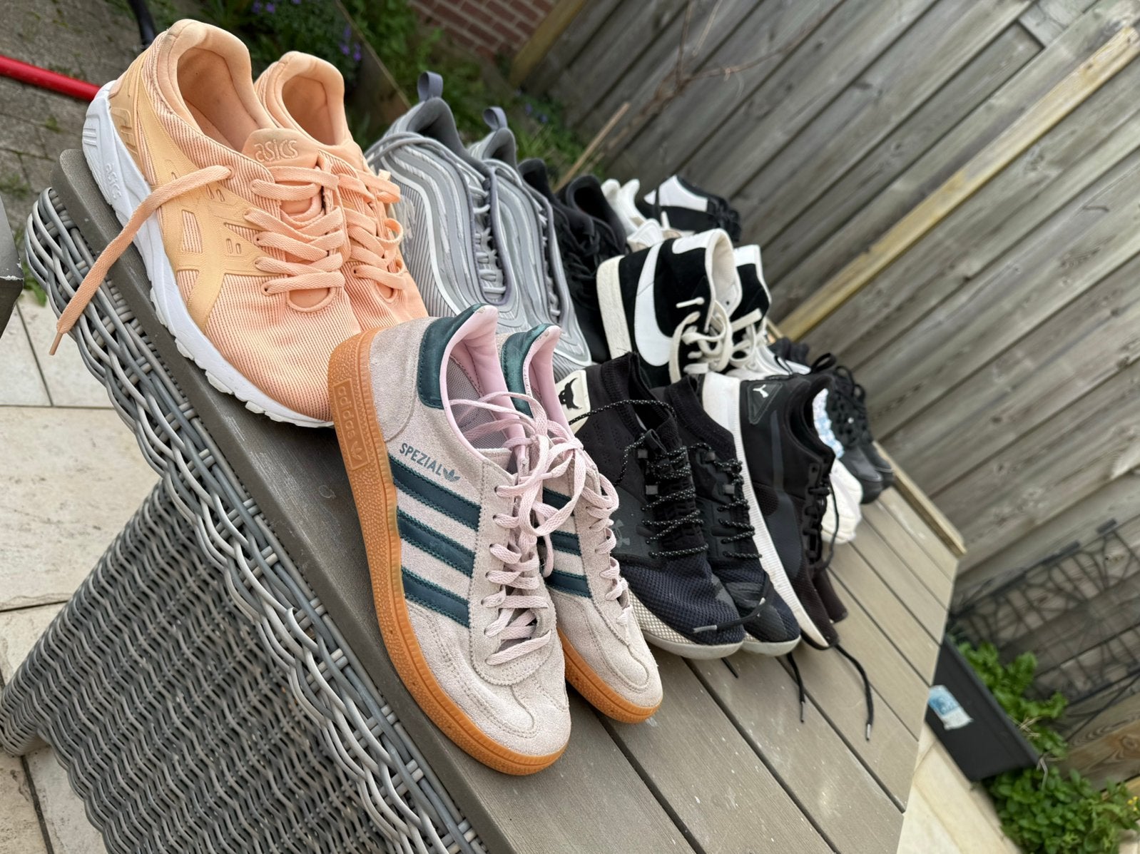 Partij schoenen, Ophalen of Verzenden, Zo goed als nieuw, Overige kleuren, Sneakers of Gympen