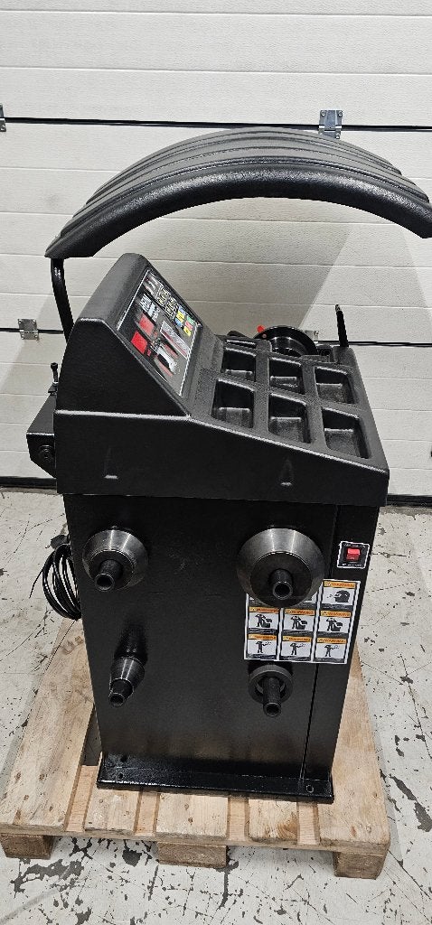 HBM Banden Balanceermachine Balanceerapparaat, Ophalen of Verzenden, Zo goed als nieuw