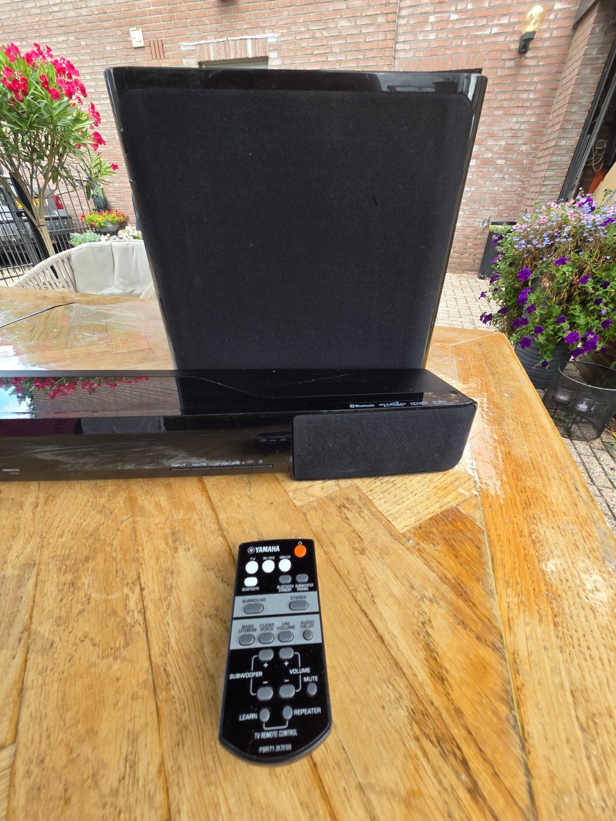 Yamaha YAS-203 Soundbar met draadloze subwoofer, Ophalen of Verzenden, Bluetooth, Gebruikt