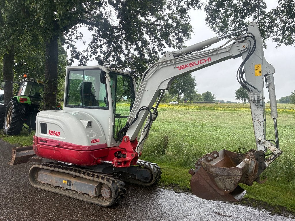 Takeuchi TB240, Ophalen of Verzenden, Graafmachine