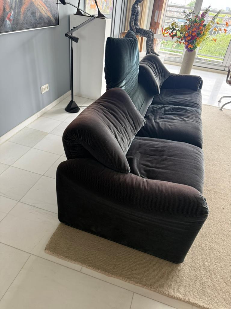 3 zit design bank Vico Magistretti: de Cassina Maralunga, Huis en Inrichting, Ophalen, Gebruikt, 75 tot 100 cm, Driepersoons
