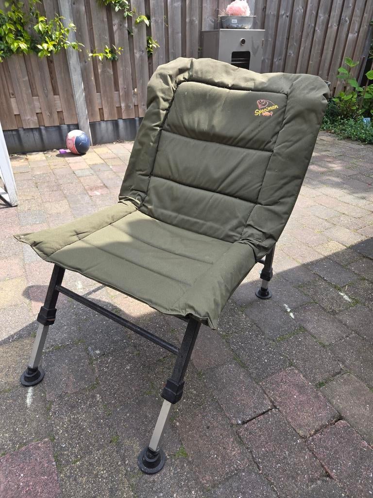 Specimen karper visstoel - frame roestig, stof prima, Watersport en Boten, Ophalen of Verzenden, Gebruikt, Overige typen