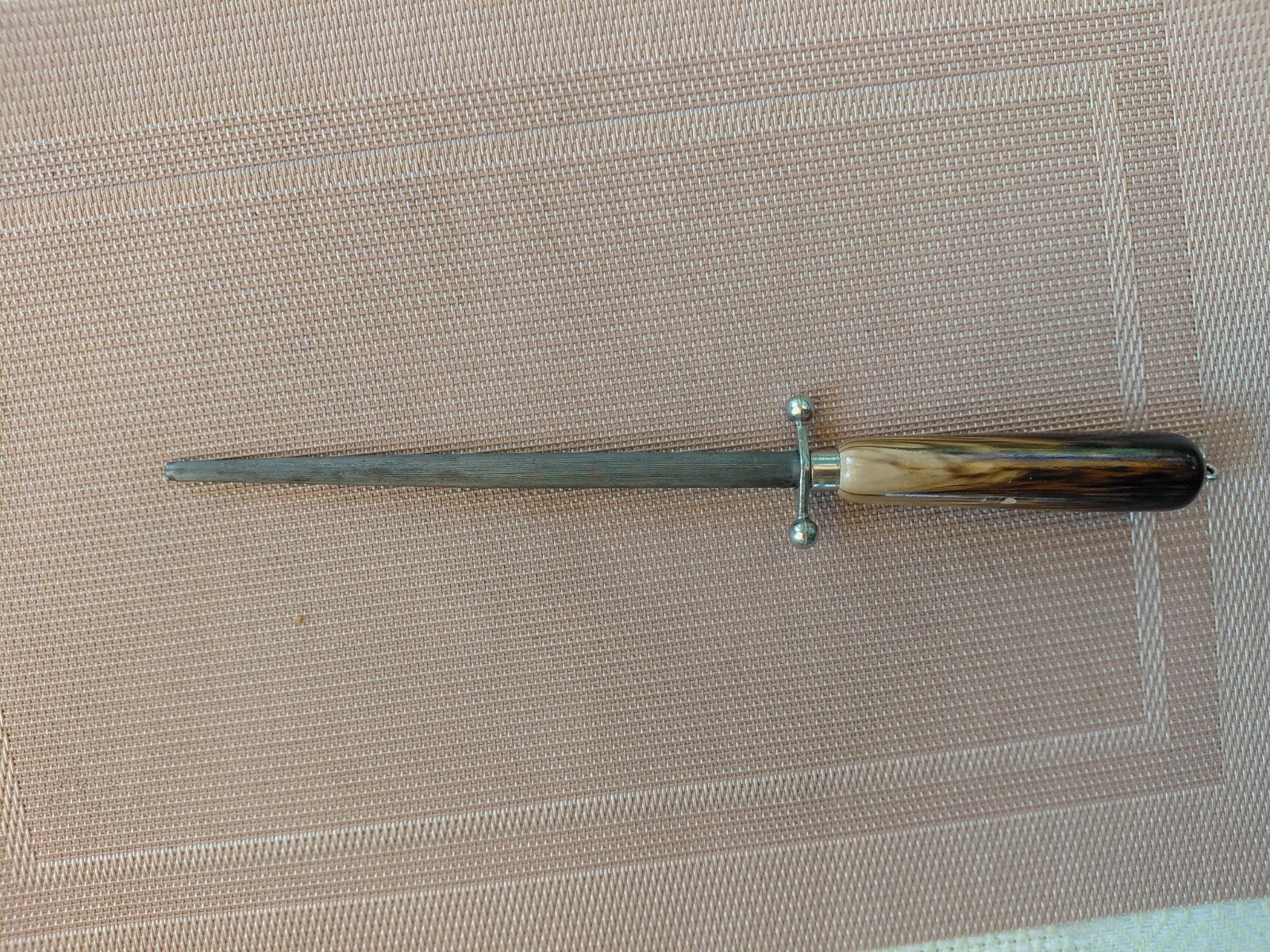 Oud aanzetstaal (messen-slijpstaal) met gemarmerd handvat., Ophalen of Verzenden