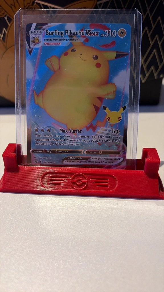 009/025 Surfing Pikachu Vmax uit Celebrations, Hobby en Vrije tijd, Verzamelkaartspellen | Pokémon, Ophalen of Verzenden, Nieuw