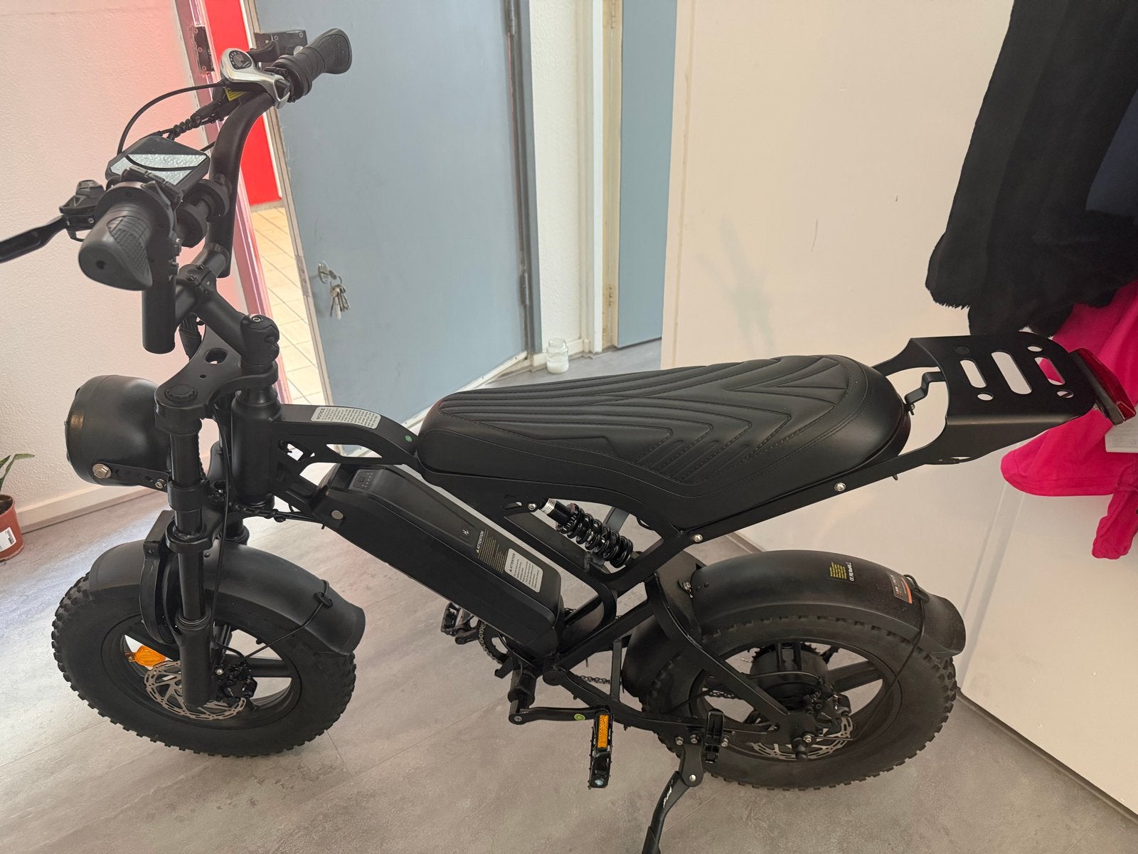 Elektrische fiets 25km/u met lader, Minder dan 47 cm, Ophalen, Zo goed als nieuw, 50 km per accu of meer