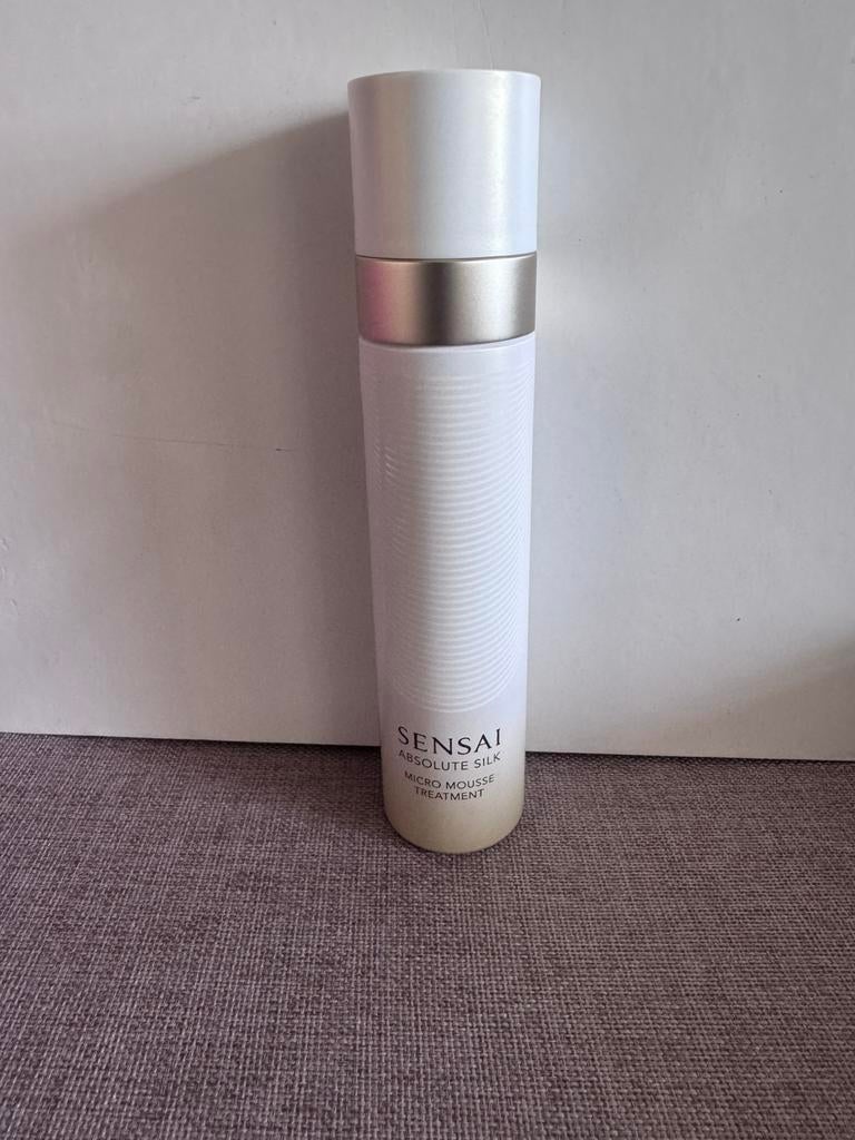 Sensai Absolute silk micro mousse treatment 90ml, Verzenden, Nieuw, Gehele gezicht, Verzorging
