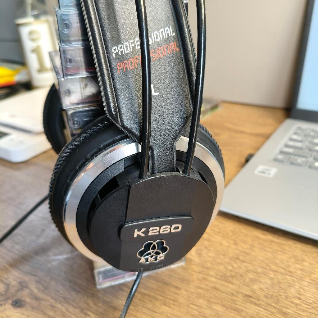 AKG K260 professionele koptelefoon, Audio, Tv en Foto, Koptelefoons, Ophalen of Verzenden, Zo goed als nieuw, Over oor (circumaural)
