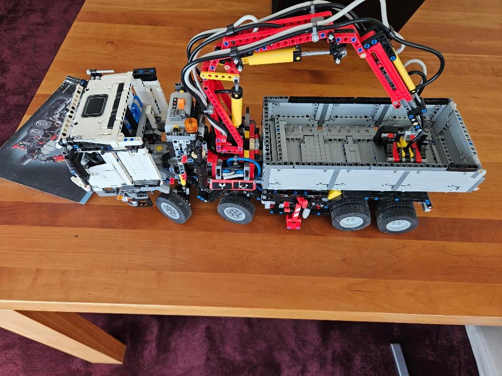 LEGO Technic Mercedes-Benz Arocs 3245 - 42043, Kinderen en Baby's, Speelgoed | Duplo en Lego, Ophalen of Verzenden, Zo goed als nieuw