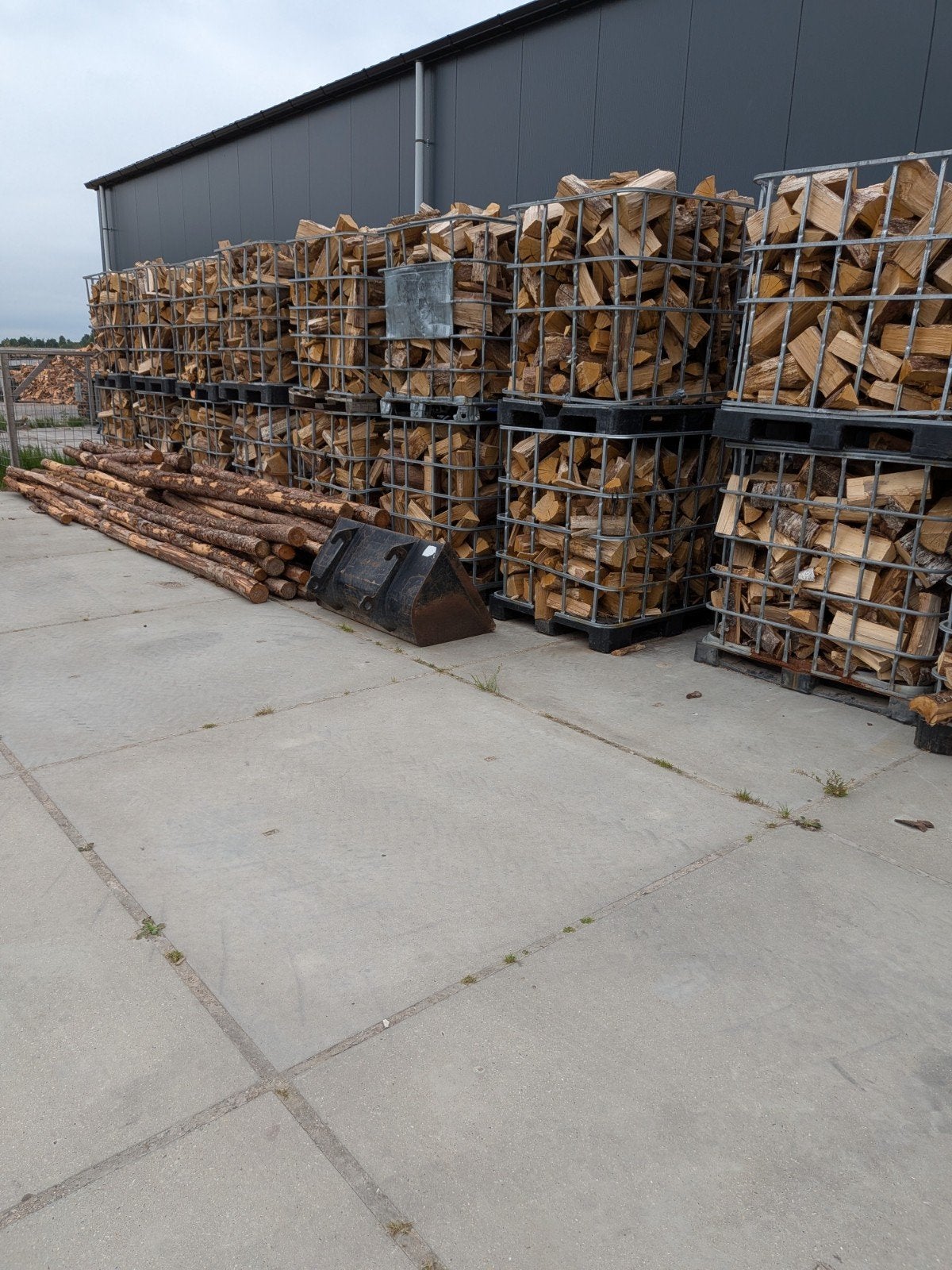 EIKENHOUT DROOG €120 PER KUUB, 3 tot 6 m³, Ophalen, Eikenhout, Blokken