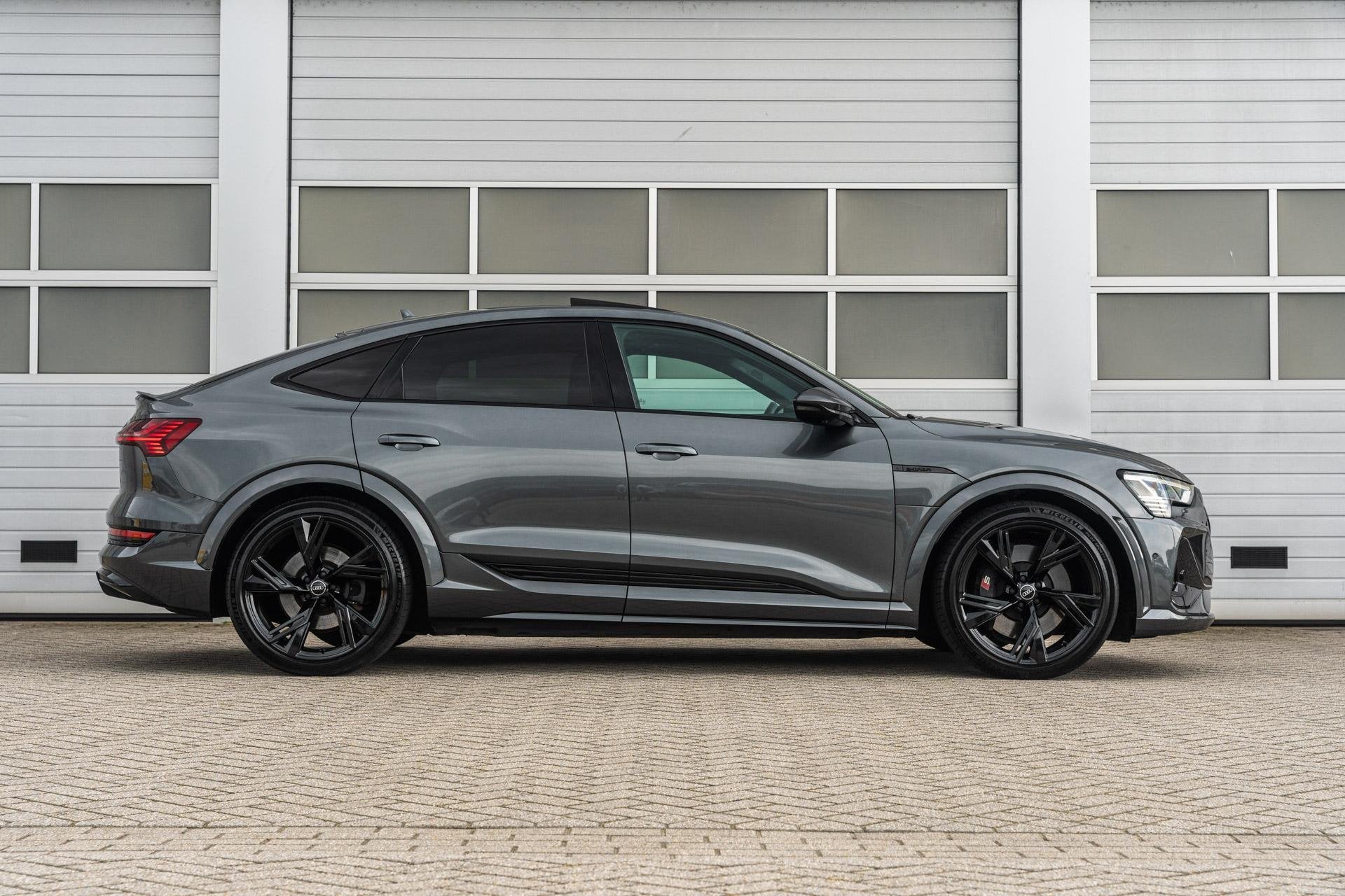 Audi e-tron S Sportback 503pk quattro 95 kWh | Panoramadak |, Auto's, Automaat, 368 km, Zwart, 95 kWh