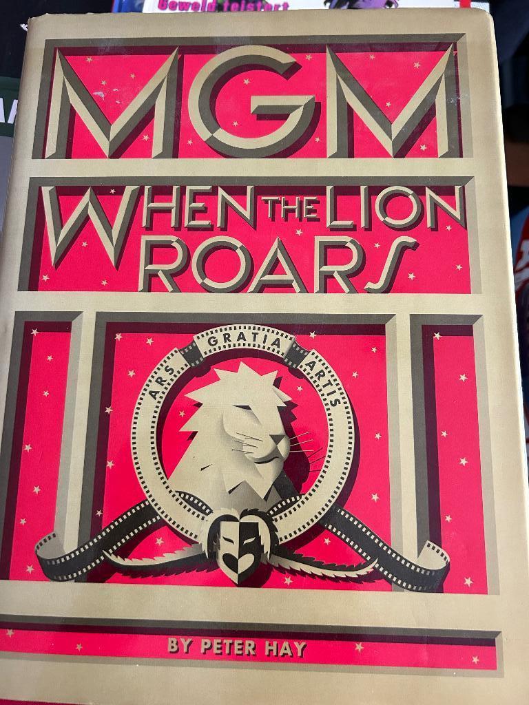 Filmboek MGM when the lion roars - ars gratia artis, Peter hay, Filmspecifiek, Ophalen, Gelezen