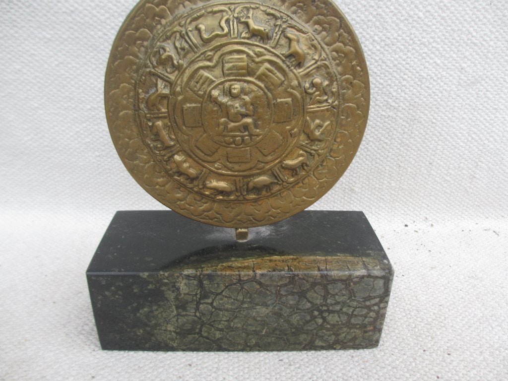 Vintage Tibetaans Dierenriem Kalender messing, Tibet, 20 cm, Op standaard, Ophalen of Verzenden