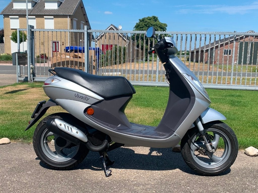 Peugeot Vivacity 25Km, Fietsen en Brommers, Scooters | Peugeot, Gebruikt, Vivacity, Maximaal 25 km/u, Benzine, Ophalen of Verzenden