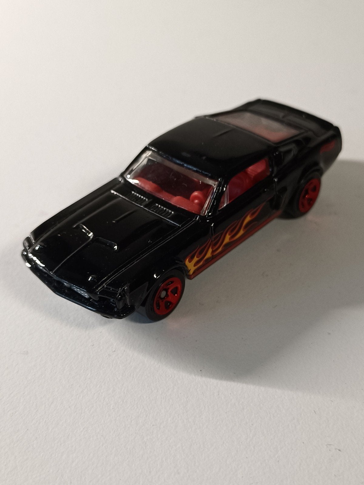 Hot Wheels '68 Mustang met vlammen - Zwart, Ophalen of Verzenden, Zo goed als nieuw, Auto