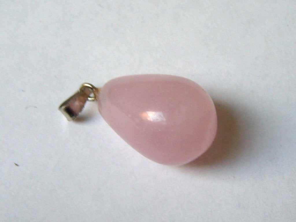 rozenkwarts druppel pendel rozekwarts hanger mineraal, Ophalen of Verzenden, Zo goed als nieuw, Steen of Mineraal, Roze