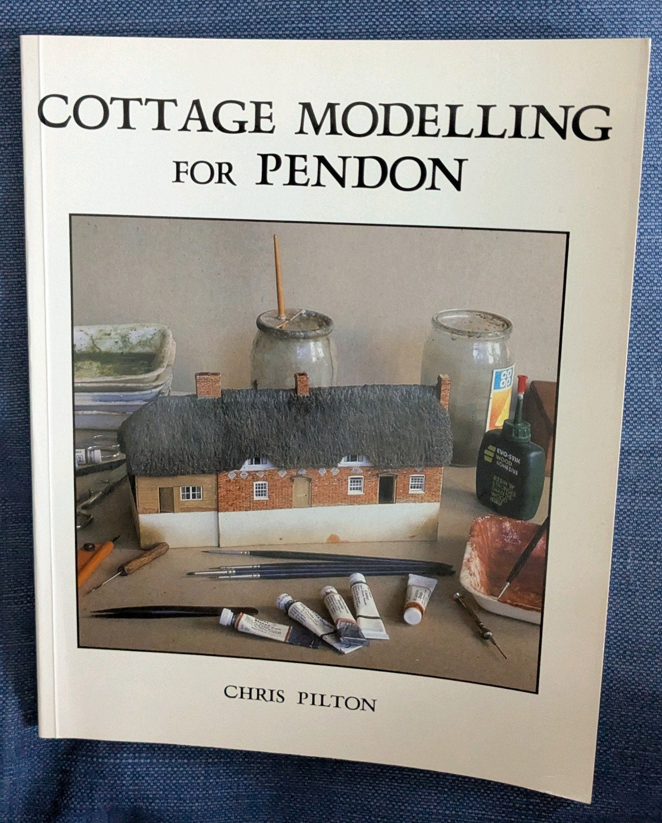 Boek Cottage Modelling for Pendon - Chris Pilton, Ophalen of Verzenden, Gelezen, Overige onderwerpen, Chris Pilton