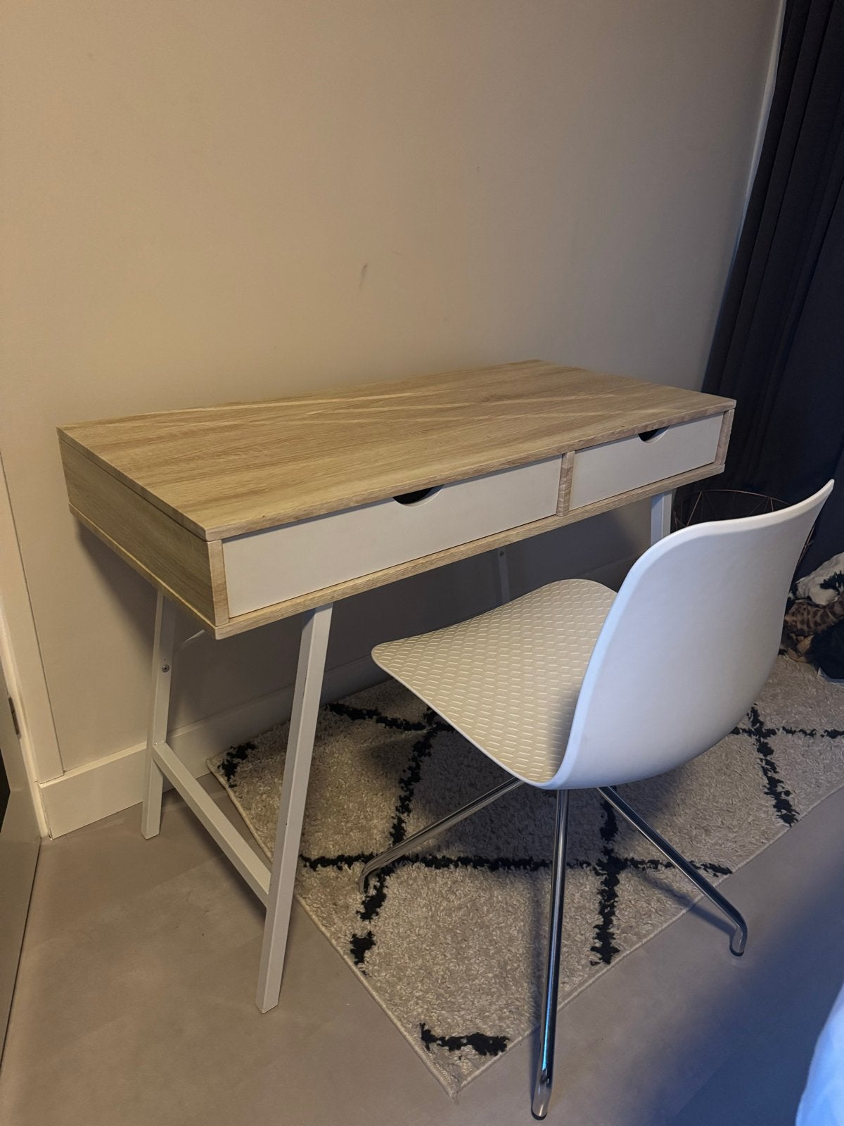 Modern bureau met lades en stoel- 100x48x76,5 cm, Ophalen, Gebruikt, Met lades, Spaanplaat of MDF