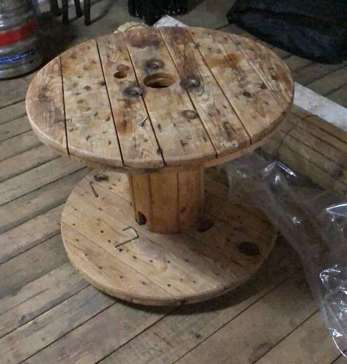 BijzetTafel haspel, Tuin en Terras, Ophalen, Zo goed als nieuw, Rond, Hout