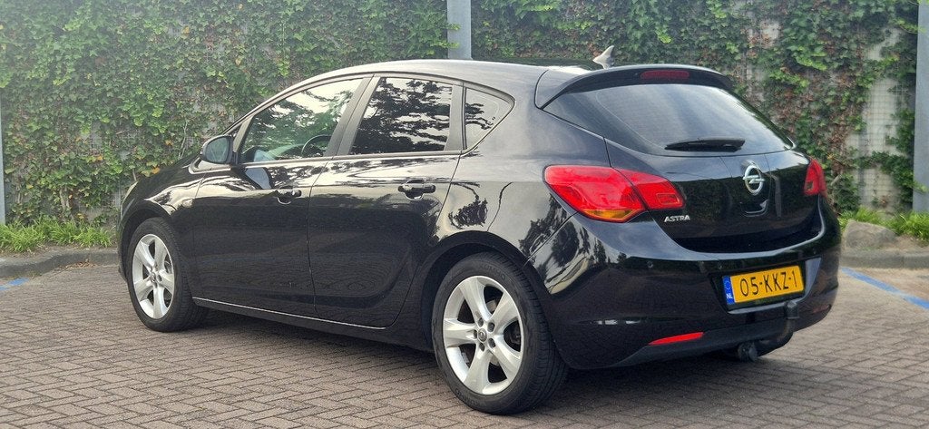 Opel Astra 1.6 Edition, Voorwielaandrijving, Euro 5, Stof, 680 kg