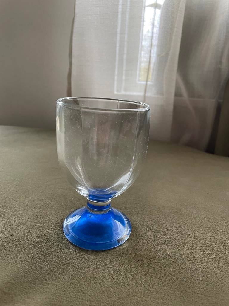 Vintage retro borrel glas blauwe voet - 1 stuk, Ophalen, Gebruikt, Overige typen