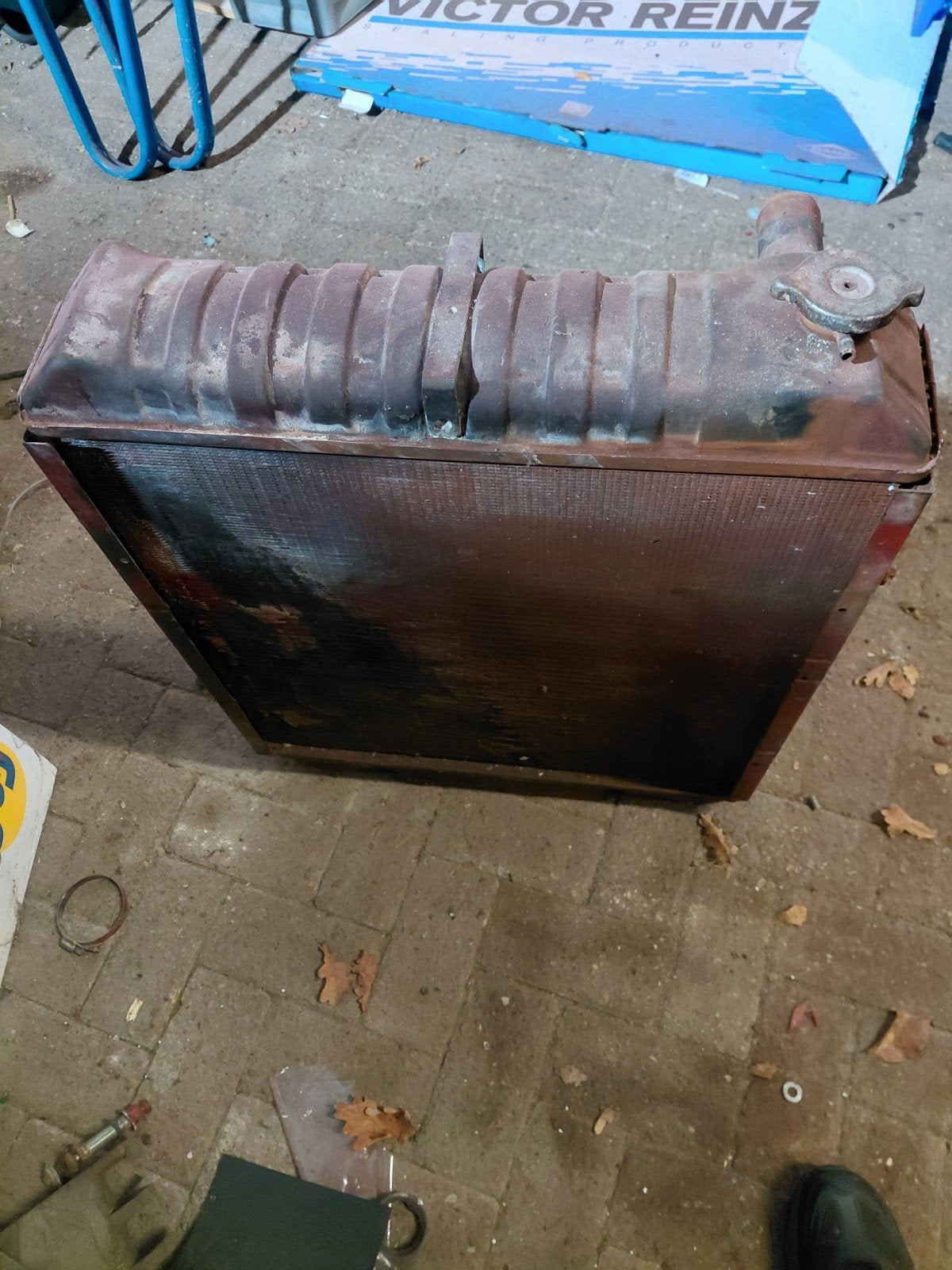 radiateur international, Ophalen, Minder dan 50 cm