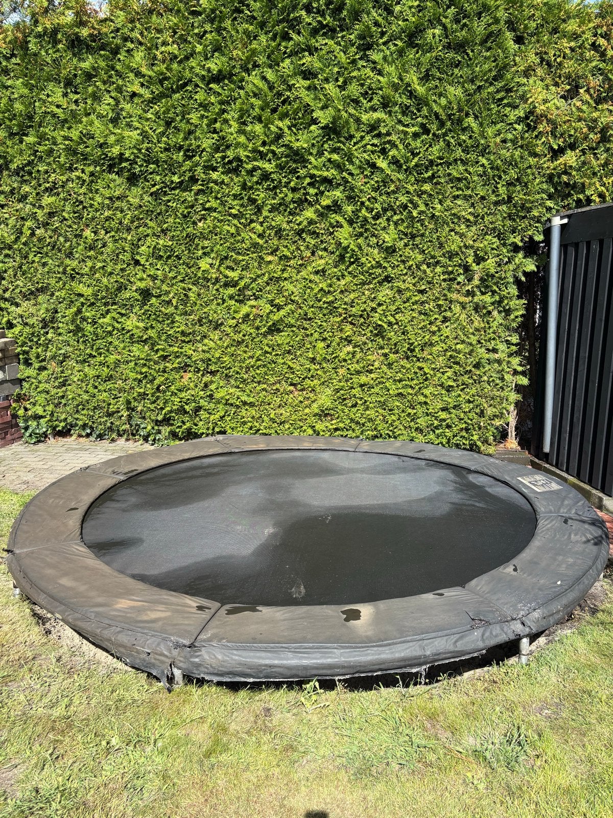 Gratis trampoline (zelf verwijderen), Ophalen, Gebruikt
