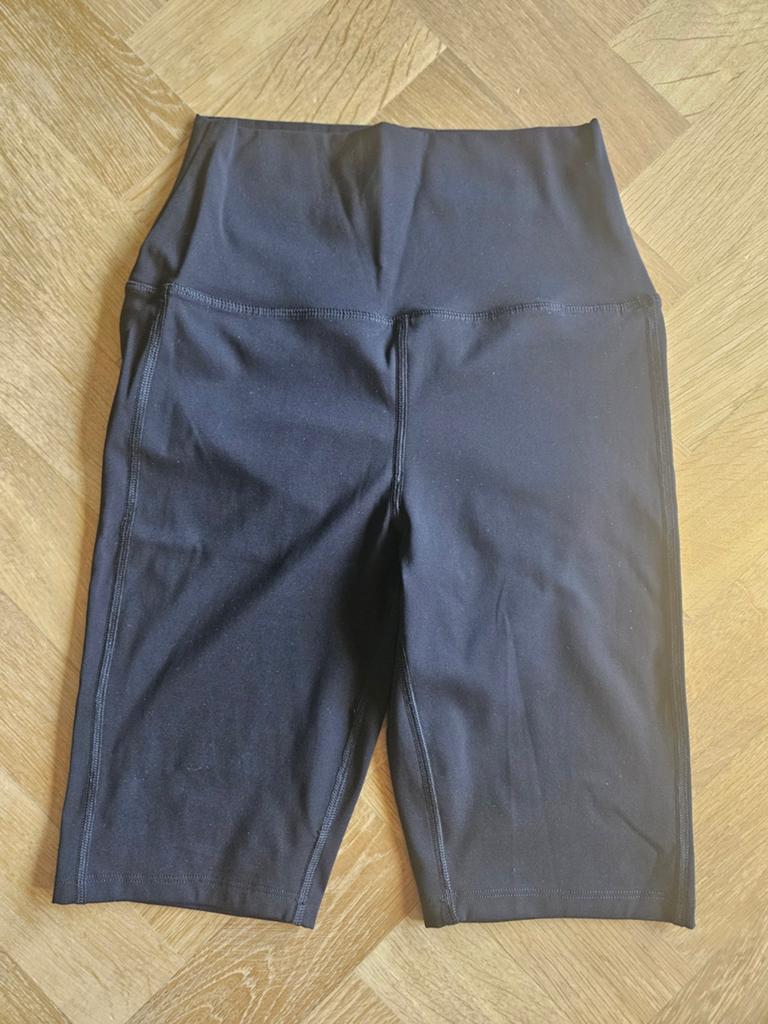 Filippa K yoga broekje sport broekje maat xs zgan, Ophalen of Verzenden, Zo goed als nieuw, Maat 34 (XS) of kleiner, Overige typen