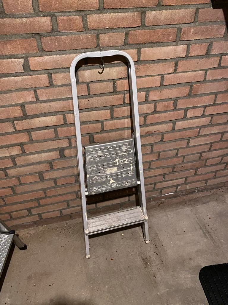 Stevige gebruikte trap met 2 treden, Ophalen of Verzenden, Gebruikt