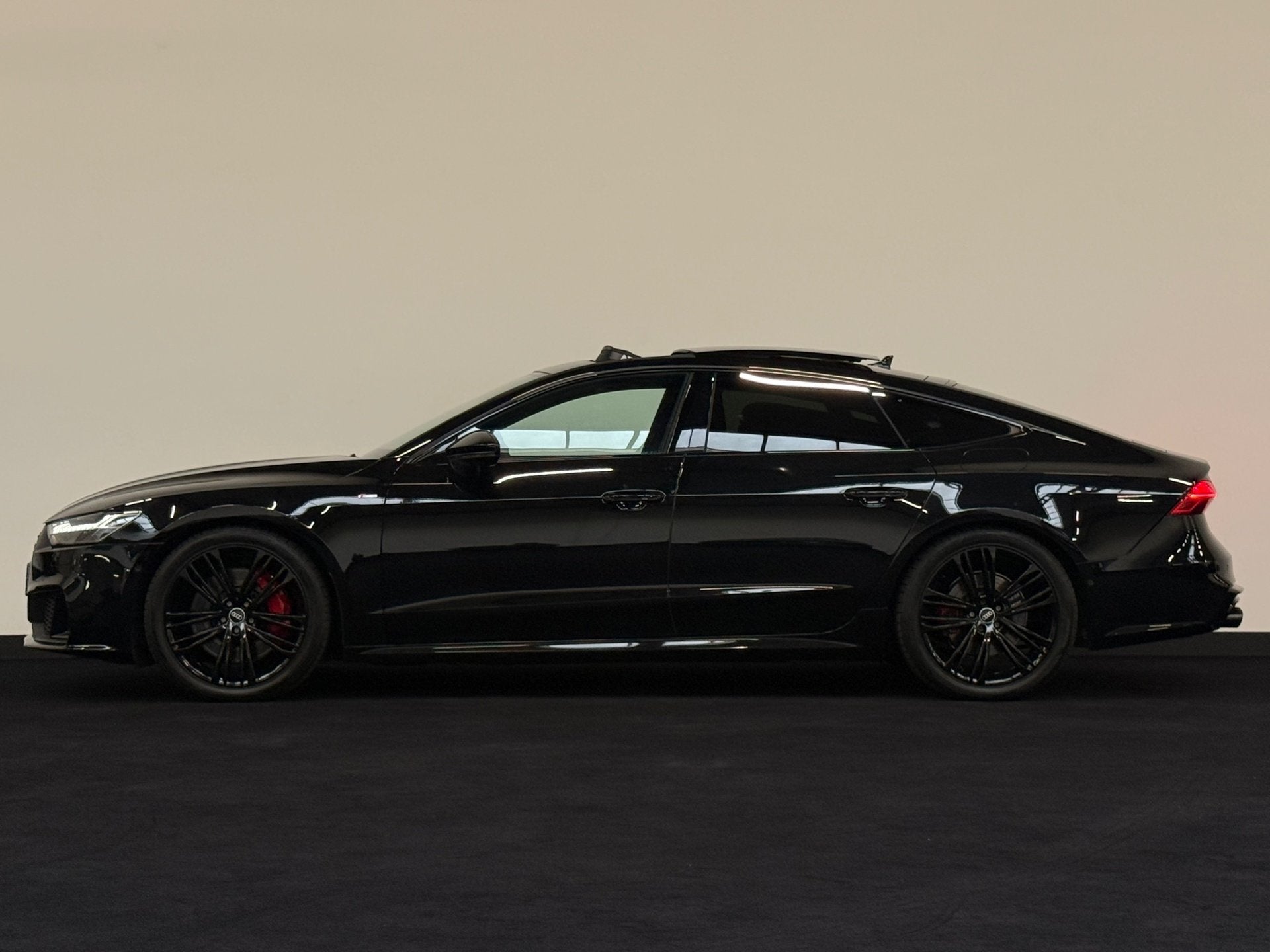 Audi A7 Sportback 55 TFSI e quattro S7 Competition S line Pa, Auto's, Dealer onderhouden, Gebruikt, Zwart, Zwart