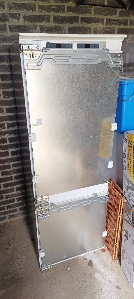 Inbouw koelkast siemens, Ophalen, 200 liter of meer, 160 cm of meer, Zo goed als nieuw