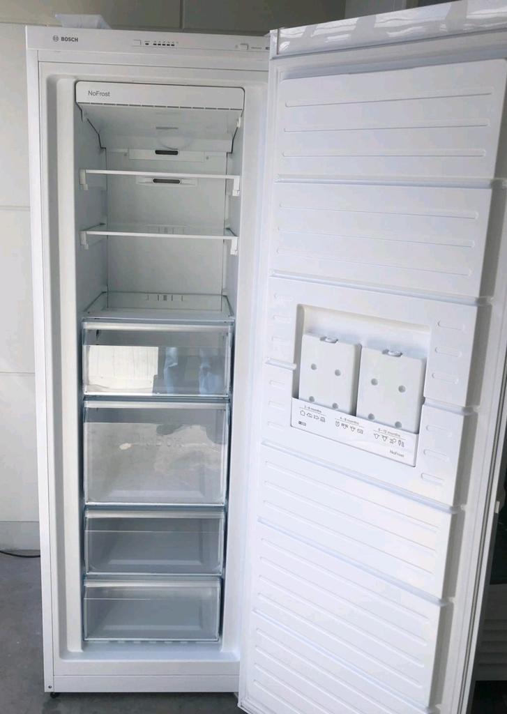 Bosch Nofrost vrieskast 255liter A++ 175x60cm met bezorgen, Witgoed en Apparatuur, Vriezers en Diepvrieskisten, Vrieskast, Zo goed als nieuw