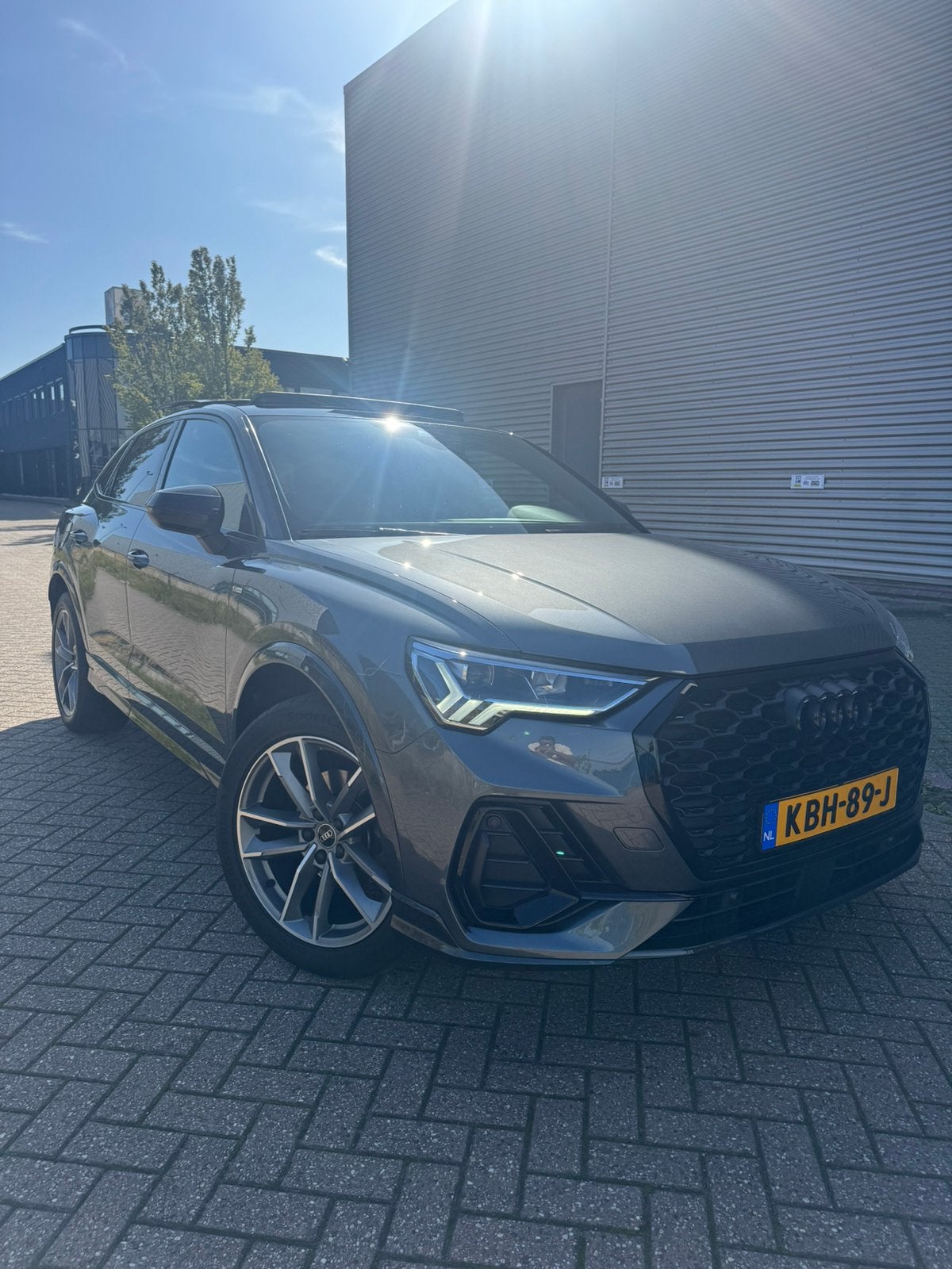 Audi Q3 35 Tfsi Optiekpakket Zwart Plus / S-Line / Pano, Zwart, 4 cilinders, 14 km/l, Dealer onderhouden