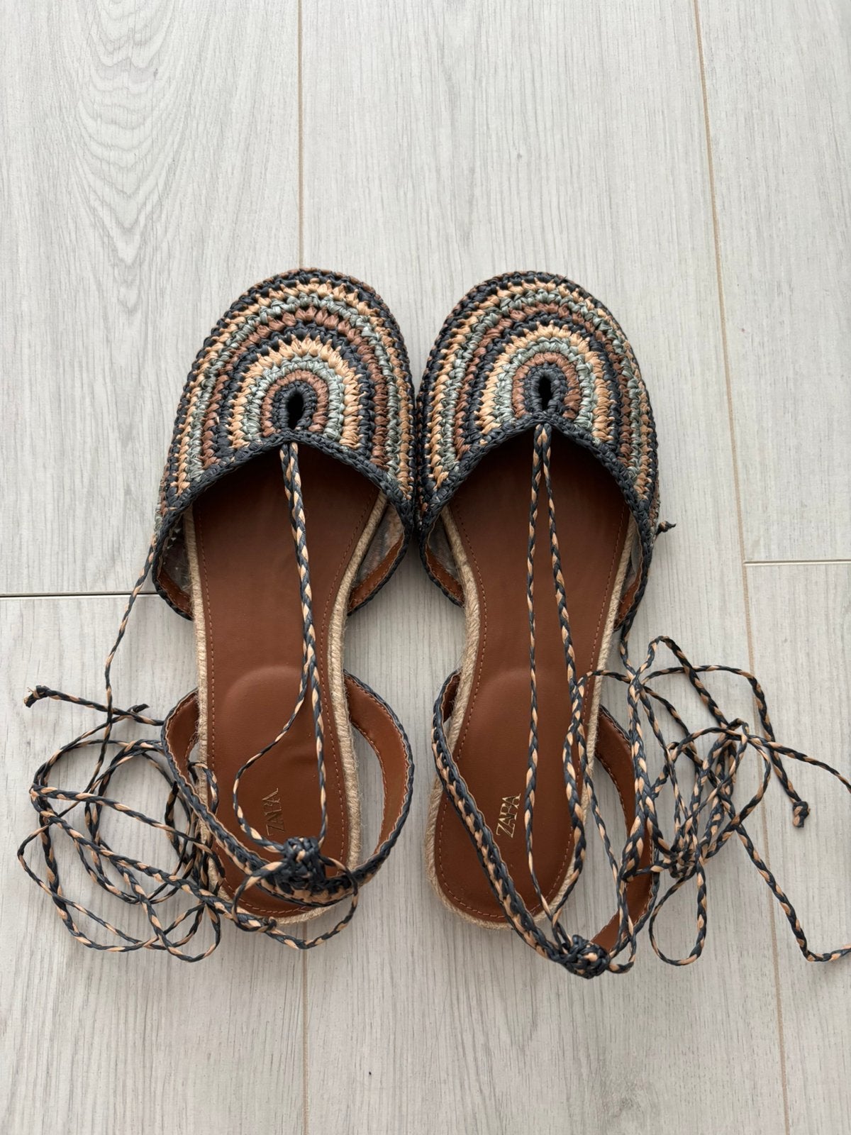 Zara sandaaltjes maat 41, Overige kleuren, Zo goed als nieuw, Sandalen of Muiltjes, Ophalen of Verzenden