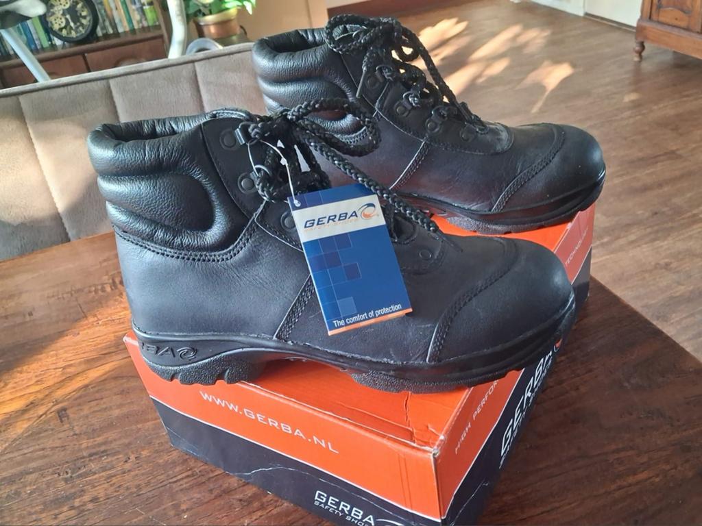 Nieuwe Werkschoenen( Gerba ) mt 43, Ophalen of Verzenden, Nieuw
