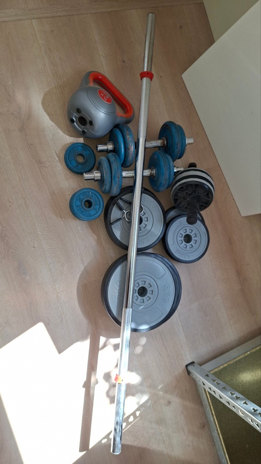 Complete Fitness Set: Halters, Kettlebell & Buikspierwiel, Ophalen, Gebruikt, Benen, Dumbbell