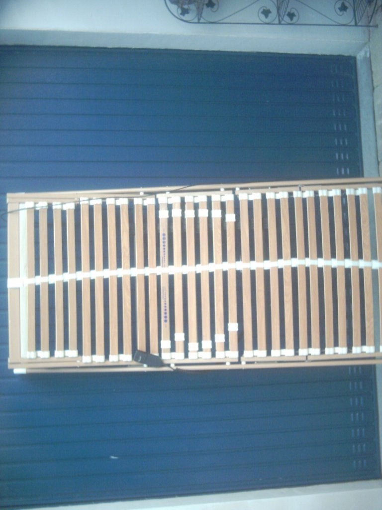twee elektrische lattenbodems 90x200,zijn ook los te koop., Huis en Inrichting, Slaapkamer | Matrassen en Bedbodems, Ophalen, 90 cm