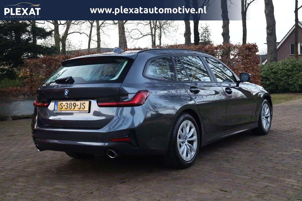 BMW 3-serie Touring 318i High Executive Aut. | Zomer + Winte, Automaat, 1998 cc, Gebruikt, 1545 kg
