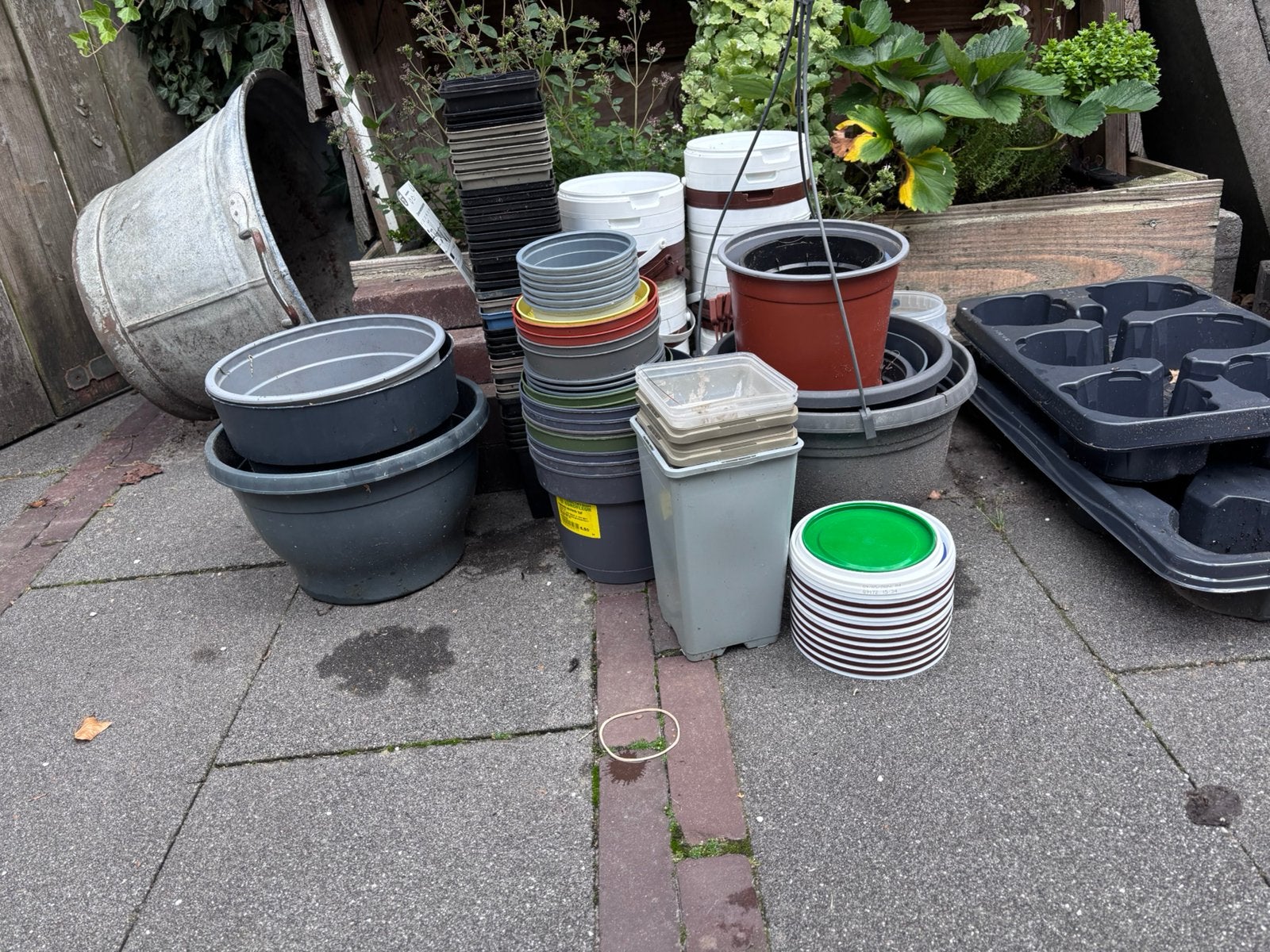 Bloempotten/plantenbakjes plastic verschillende maten!, Kunststof, Minder dan 30 cm, Rond, Ophalen of Verzenden