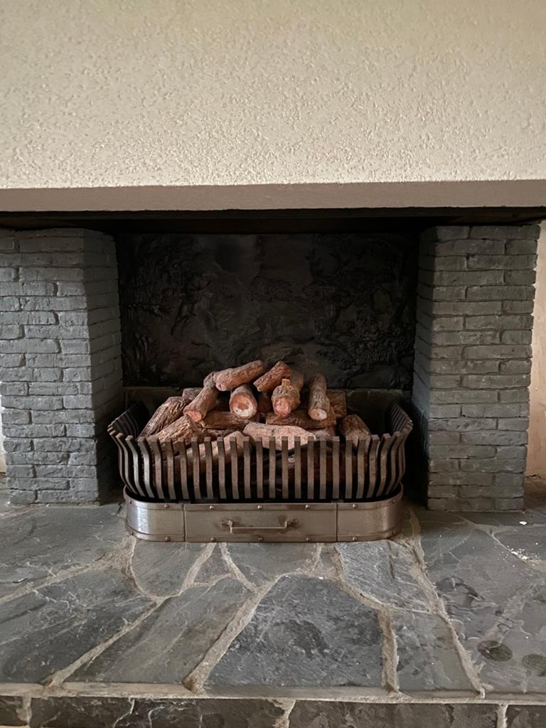 Gashaard met houtblokken decoratie, Huis en Inrichting, Ophalen, Gebruikt, Inbouwhaard, Gashaard