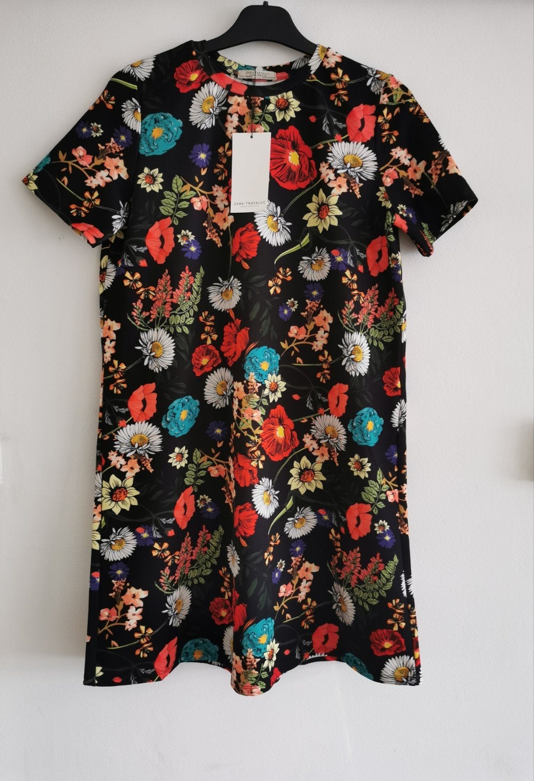 ZARA jurk met bloemenprint mt. M, Maat 38/40 (M), Zara, Nieuw, Boven de knie
