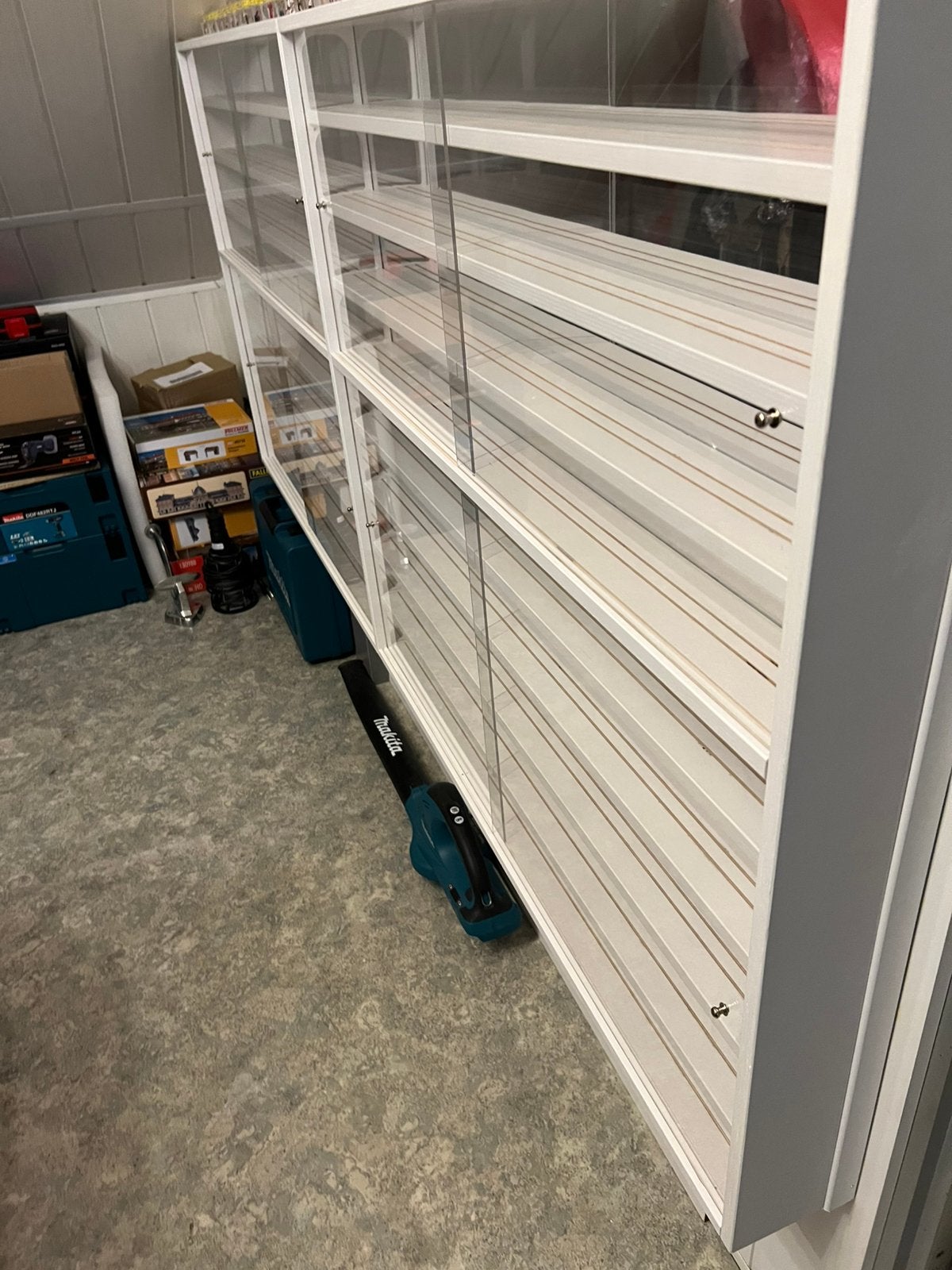 Vitrine Ho met spiegel wand, zie info, Ophalen, Nieuw, 1:50 tot 1:144